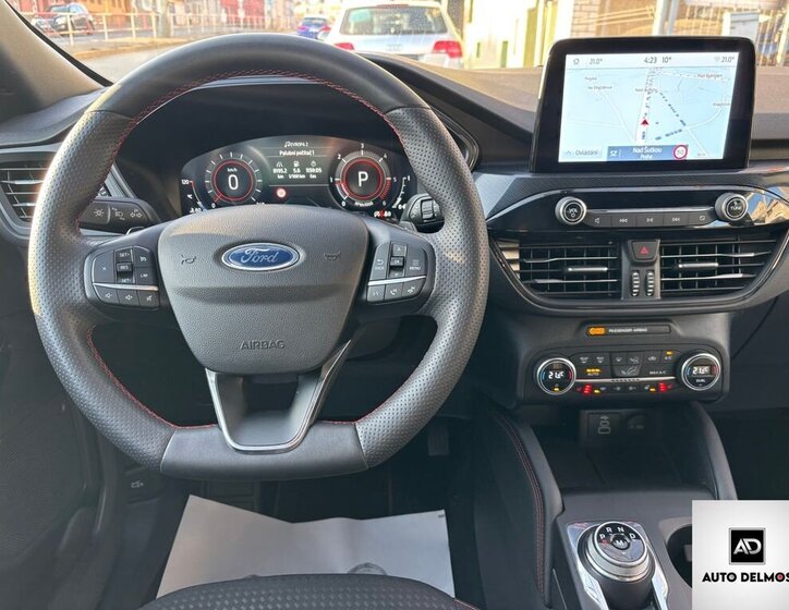 Ford Kuga SUV / Terénní 1,5 l 88 kw