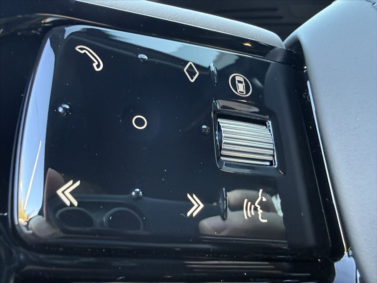 Land Rover Range Rover Velar SUV / Terénní 3,0 l 221 kw