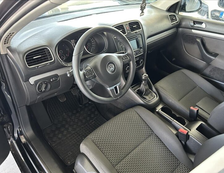 Volkswagen Golf Kombi 1,6 l 77 kw