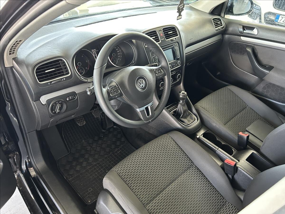 Volkswagen Golf Kombi 1,6 l 77 kw