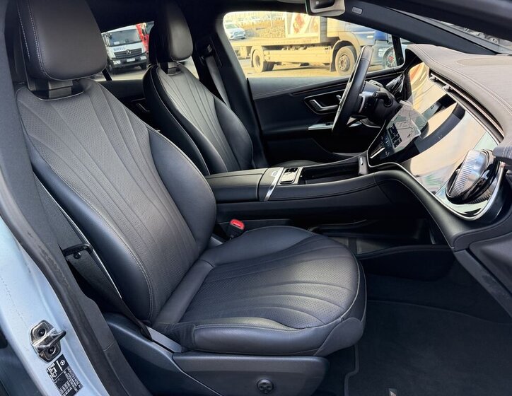 Mercedes-Benz EQE Sedan / Limuzína 0,0 300 kw