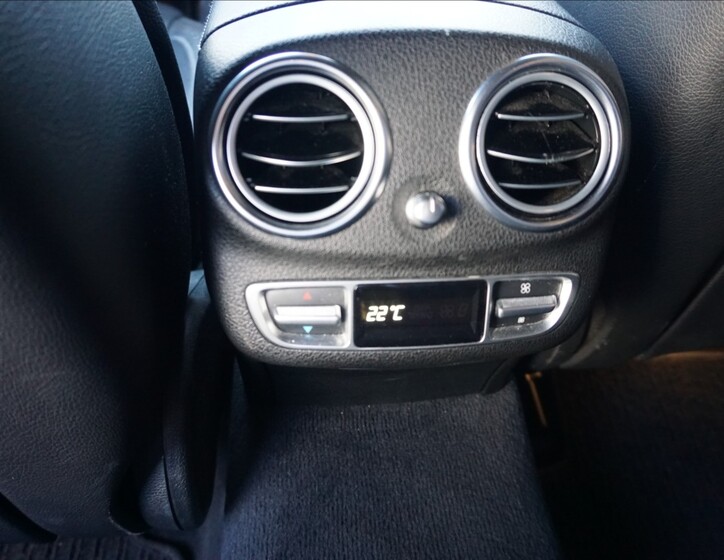 Mercedes-Benz Třídy E 19