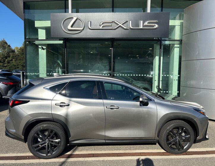 Lexus NX 350h SUV / Terénní 2,5 l 179 kw