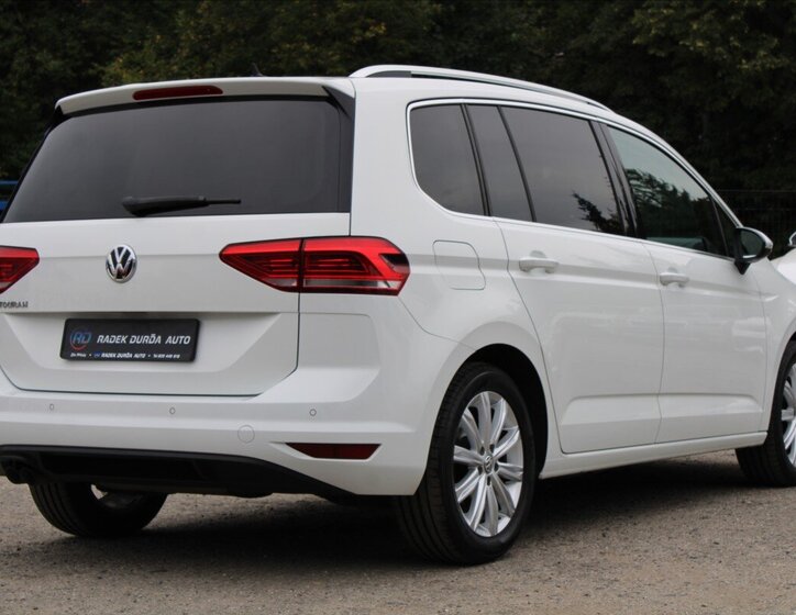 Volkswagen Touran 5