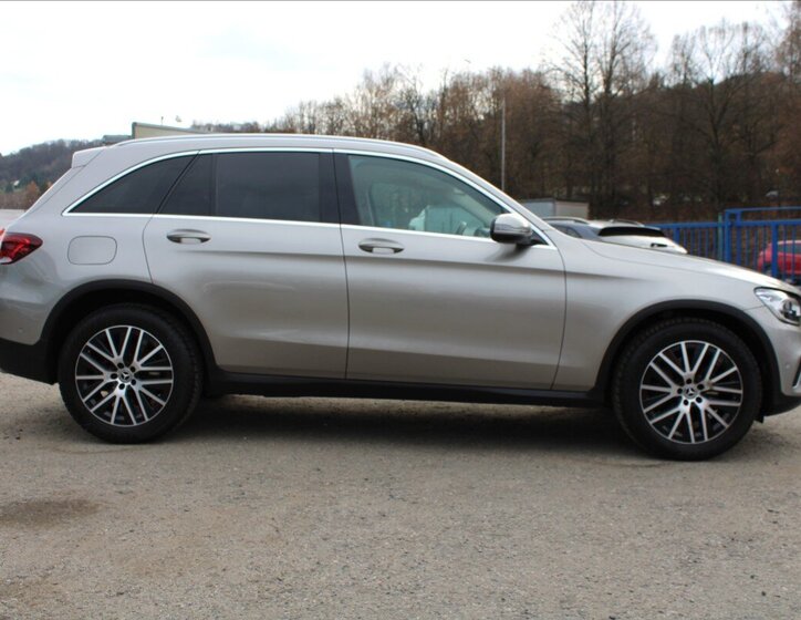 Mercedes-Benz GLC SUV 2,0 l 143 kw
