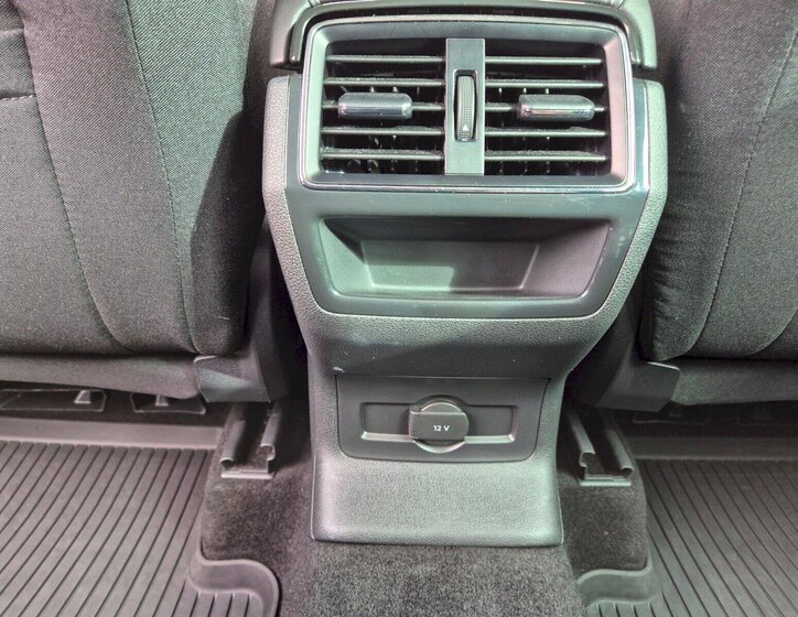 Škoda Karoq SUV / Terénní 1,5 l 110 kw