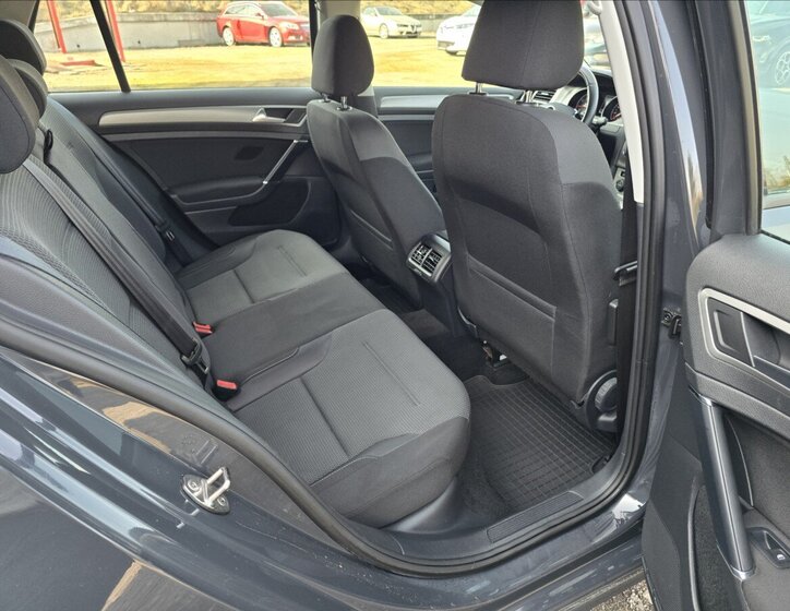 Volkswagen Golf Hatchback 1,2 l 63 kw