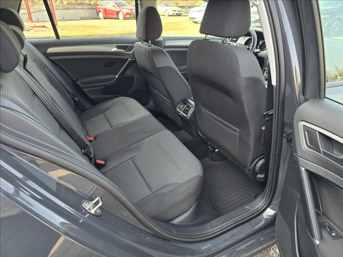 Volkswagen Golf Hatchback 1,2 l 63 kw