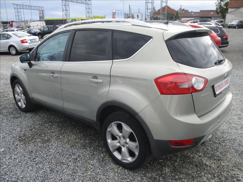 Ford Kuga SUV / Terénní 2,0 l 100 kw