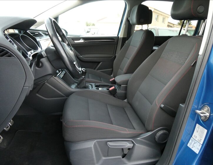 Volkswagen Touran MPV 1,2 l 81 kw