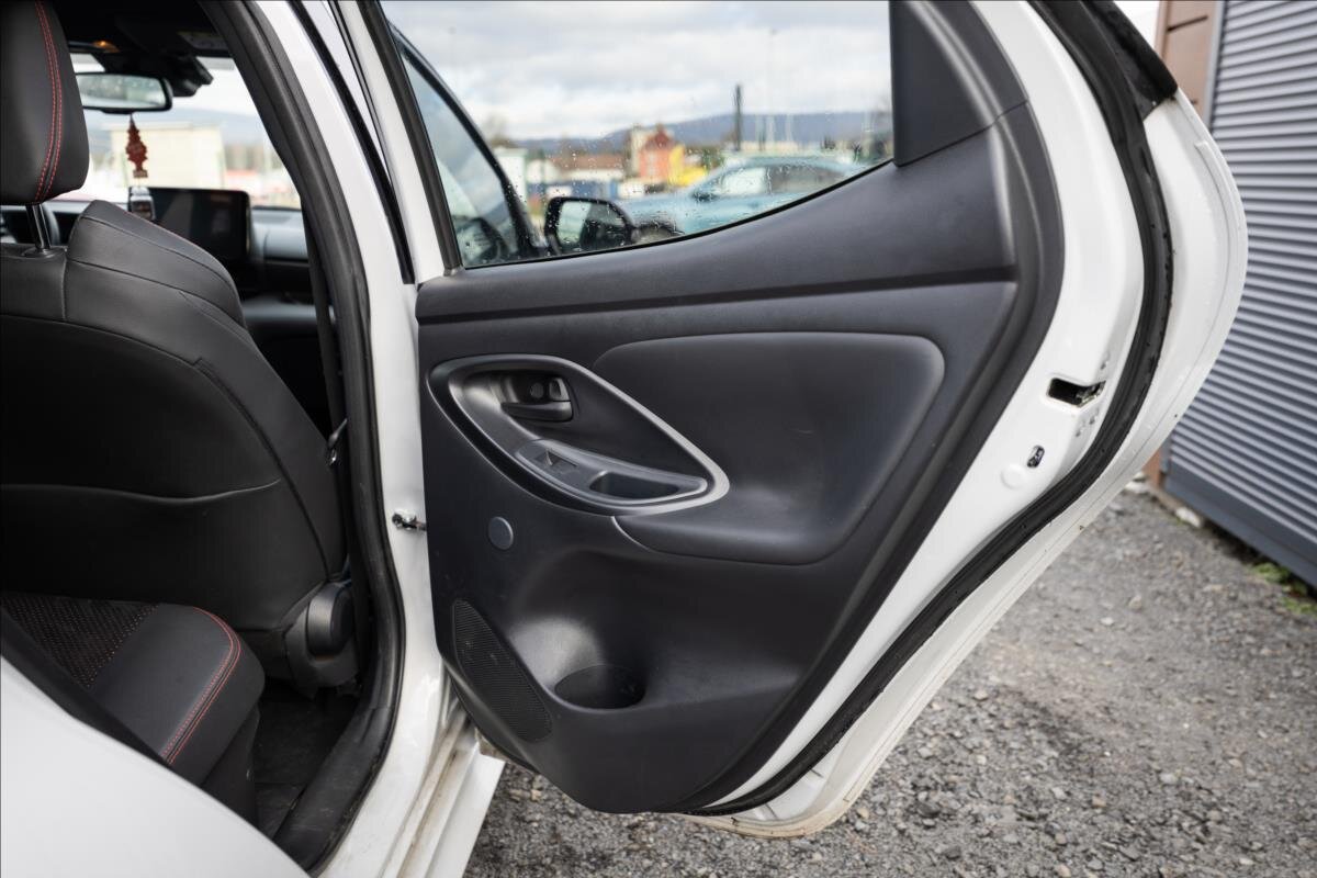 Toyota Yaris Hatchback 1,5 l 68 kw