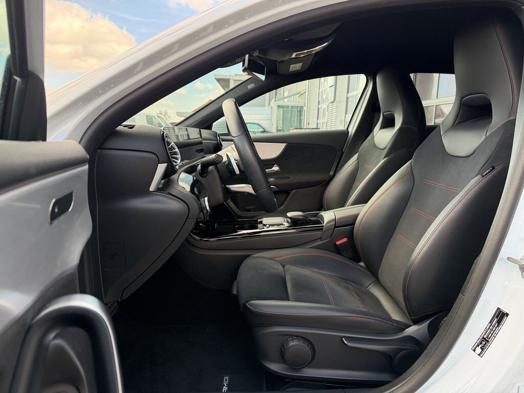 Mercedes-Benz Třídy A Hatchback 1,3 l 118 kw