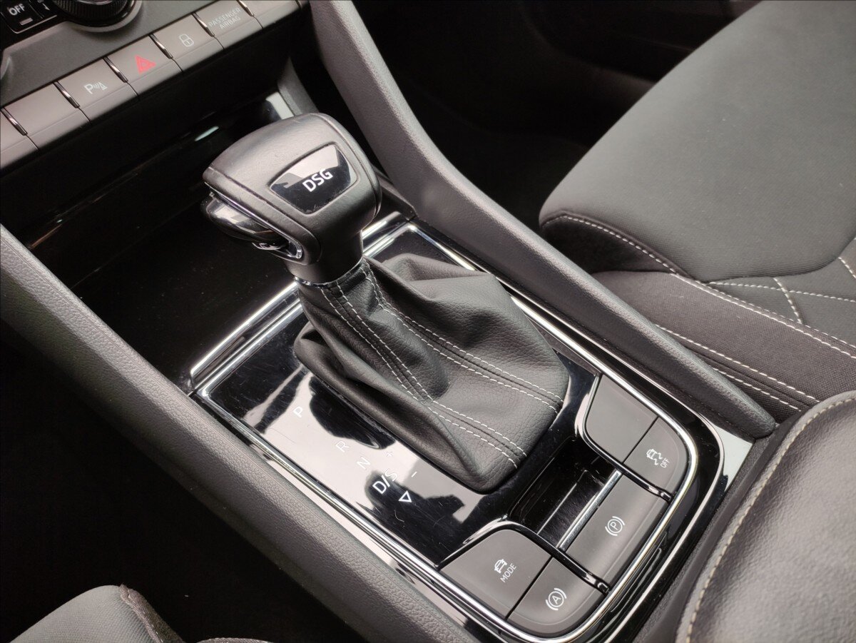 Škoda Karoq SUV 1,5 l 110 kw