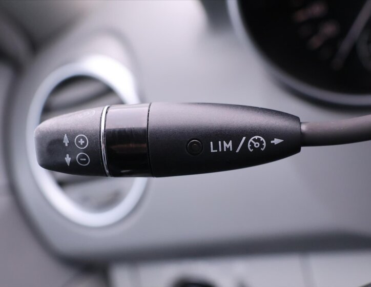 Mercedes-Benz Třídy M SUV / Terénní 3,2 l 165 kw