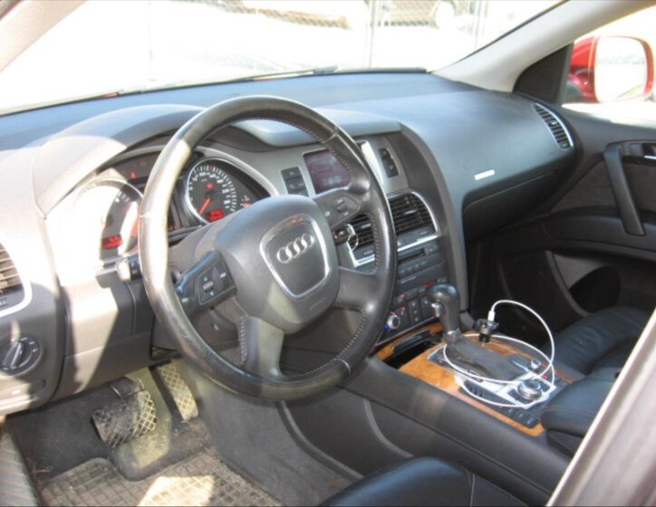 Audi Q7 SUV / Terénní 3,0 l 171 kw