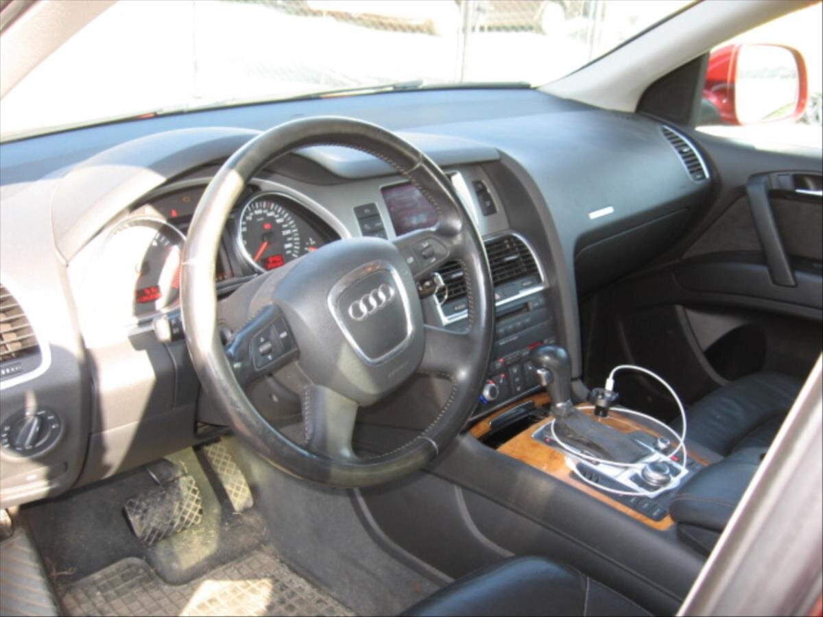 Audi Q7 SUV / Terénní 3,0 l 171 kw