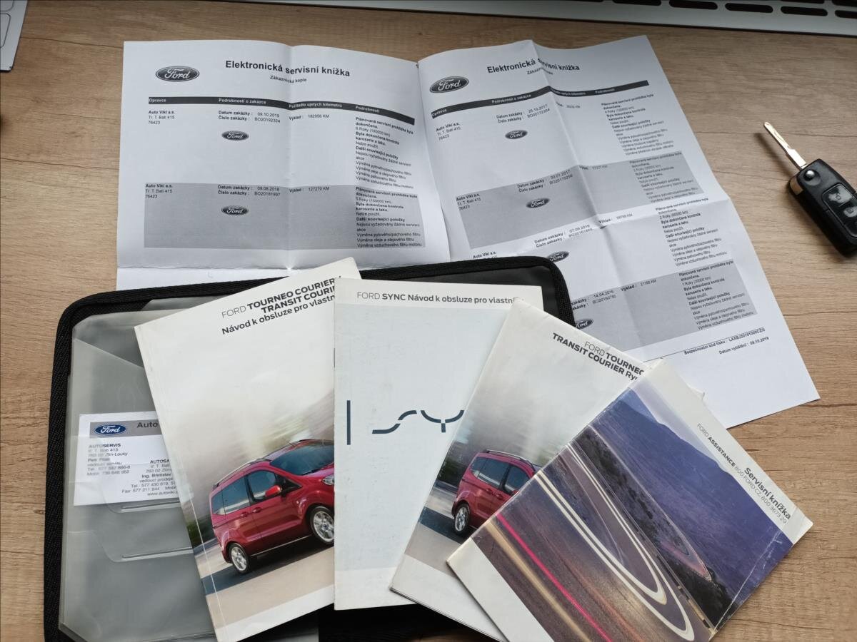 Ford Tourneo Courier MPV 1,5 l 55 kw