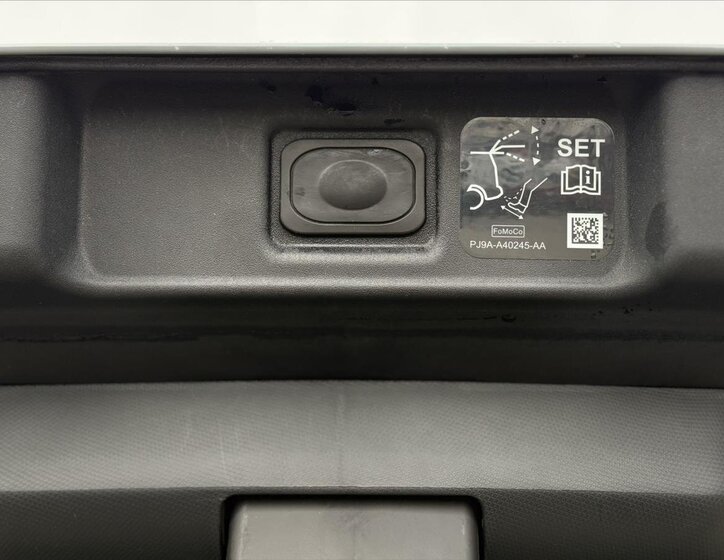 Ford Mustang Mach-E 14