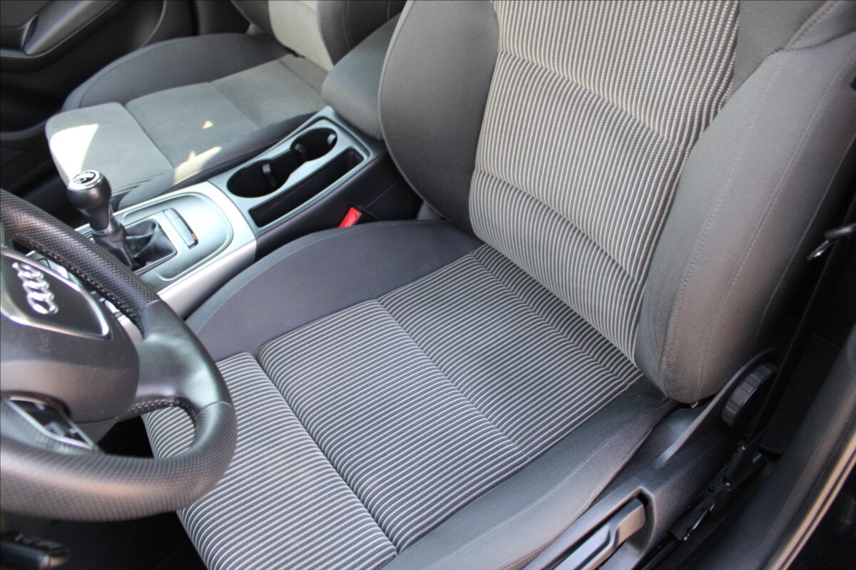 Audi A4 Sedan / Limuzína 1,8 l 118 kw