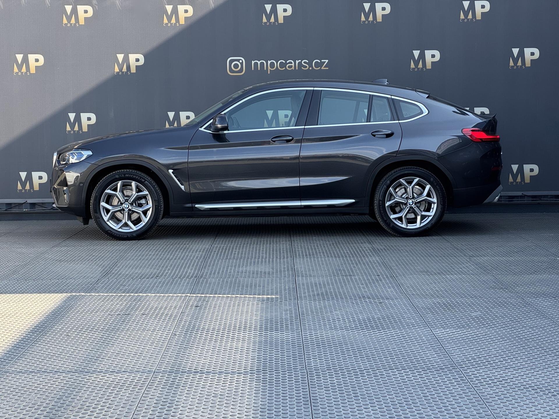 BMW X4 SUV / Terénní 2,0 l 140 kw