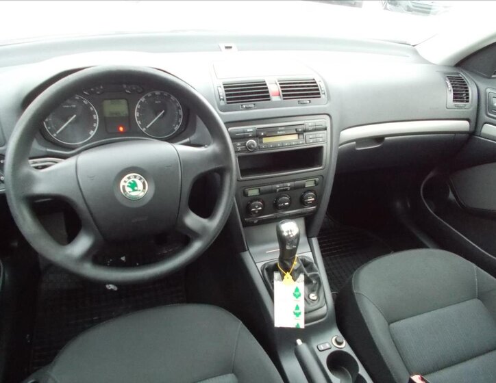 Škoda Octavia 16