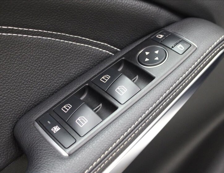 Mercedes-Benz GLA Kombi 1,6 l 90 kw