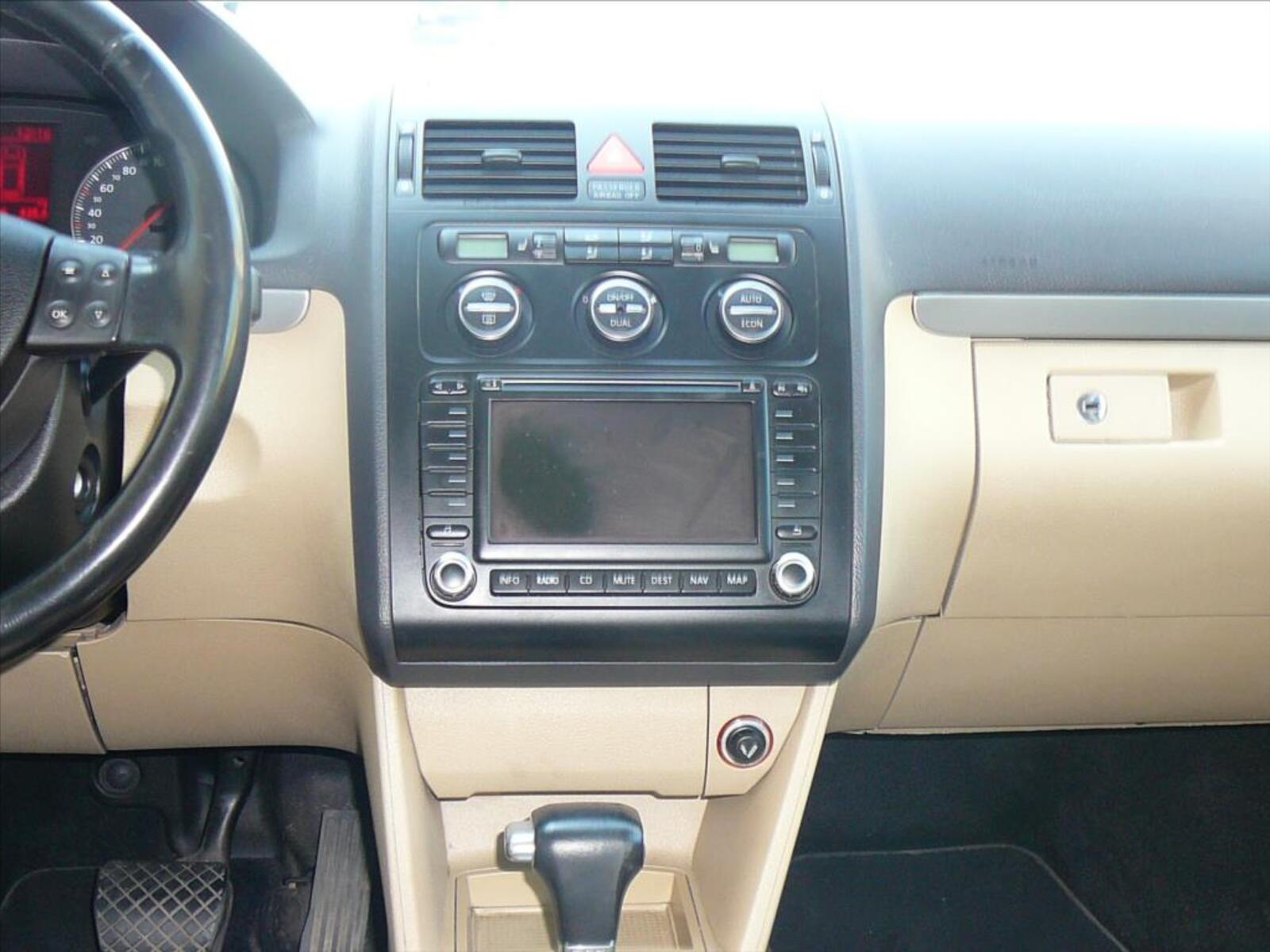 Volkswagen Touran 12