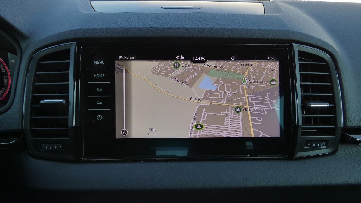 Škoda Karoq SUV / Terénní 1,5 l 110 kw