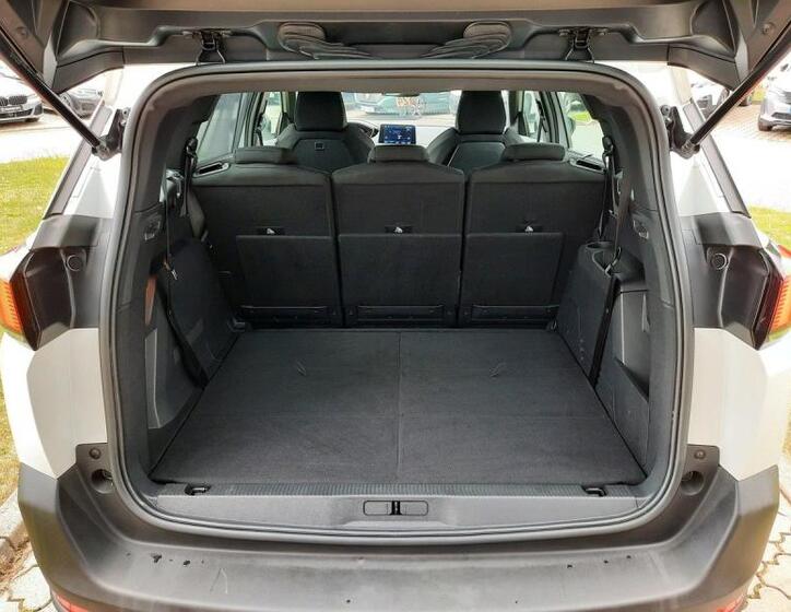 Peugeot 5008 6