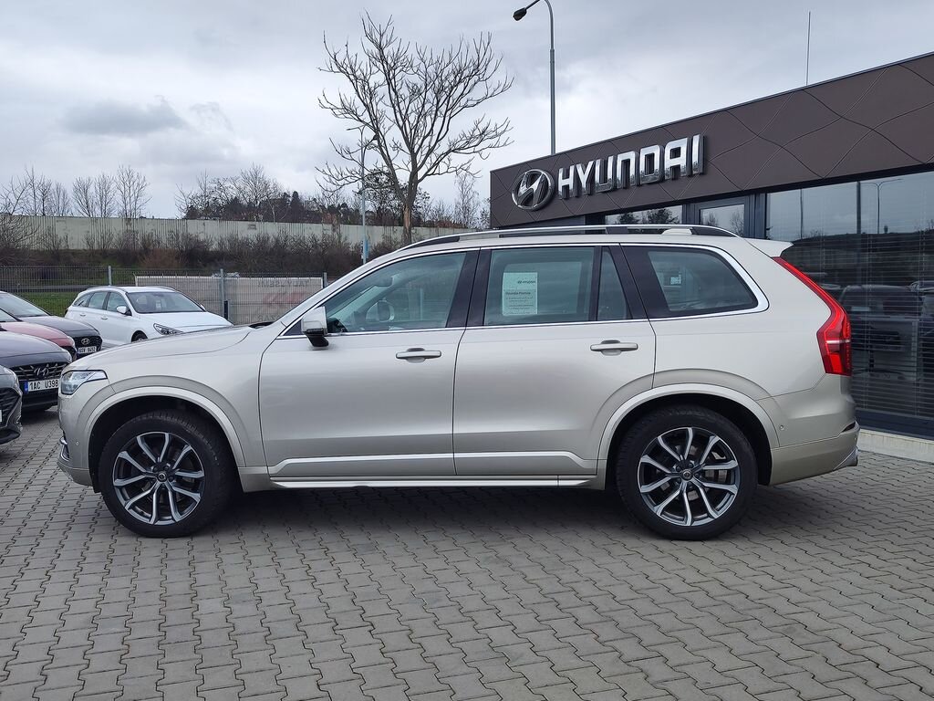 Volvo XC90 SUV / Terénní 2,0 l 235 kw