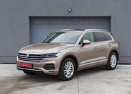 Volkswagen Touareg 1