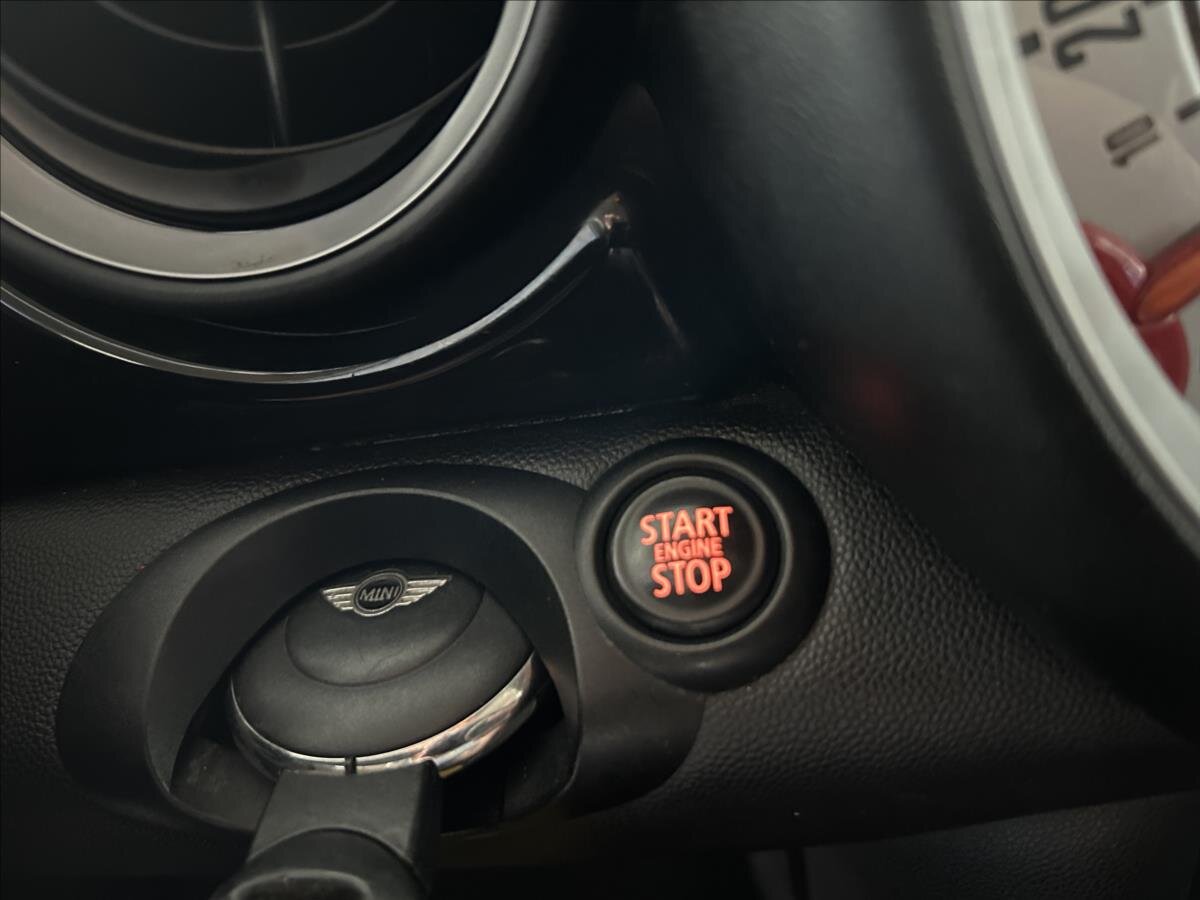 Mini Cooper Hatchback 1,6 l 90 kw