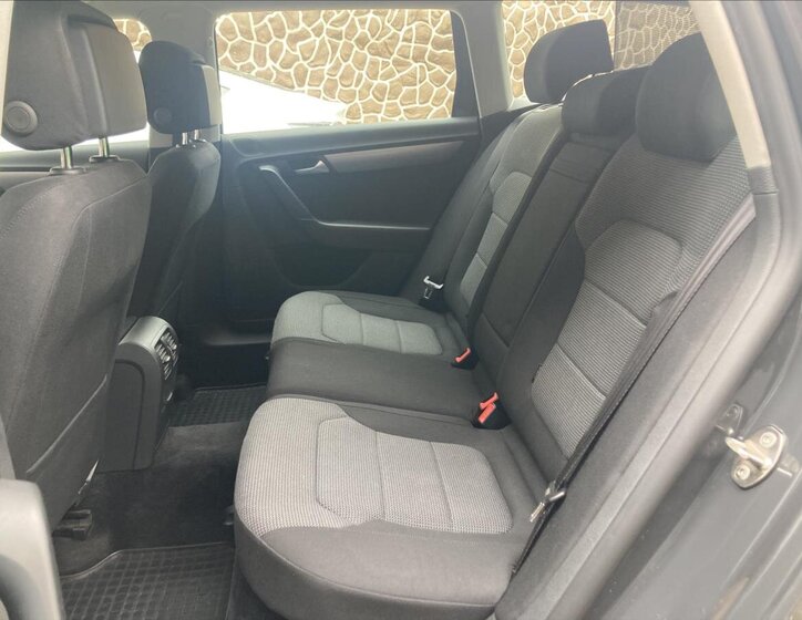 Volkswagen Passat Kombi 2,0 l 103 kw