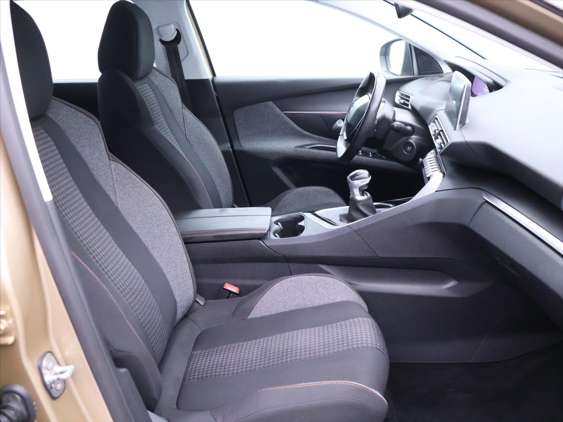 Peugeot 5008 SUV / Terénní 1,2 l 96 kw