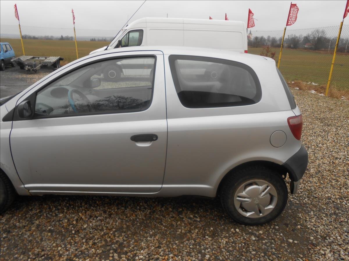 Toyota Yaris Hatchback 998,0 50 kw