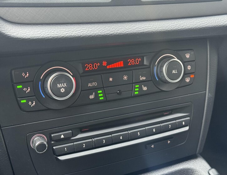 BMW X1 SUV 2,0 l 150 kw