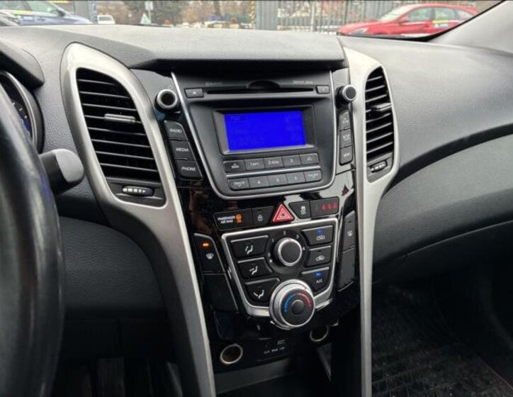 Hyundai i30 Kombi 1,6 l 99 kw