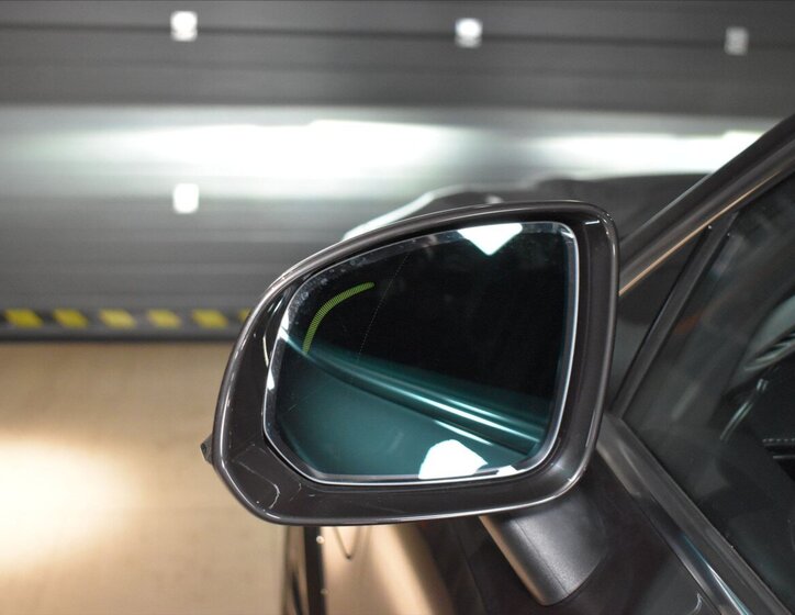 Volvo XC90 SUV / Terénní 2,0 l 228 kw