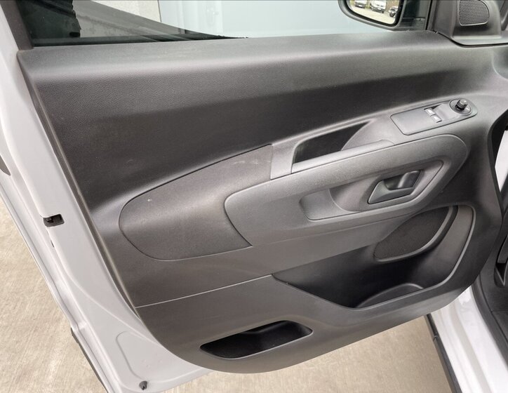 Peugeot Rifter Sedan / Limuzína 1,5 l 75 kw