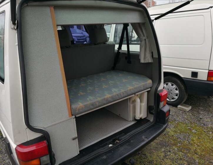 Volkswagen Ostatní Ostatní 2,4 l 57 kw