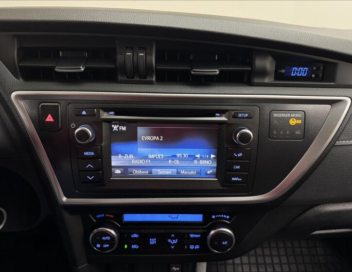 Toyota Auris Kombi 1,4 l 66 kw