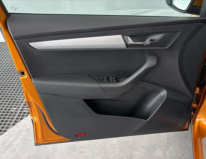 Škoda Karoq SUV / Terénní 1,5 l 110 kw