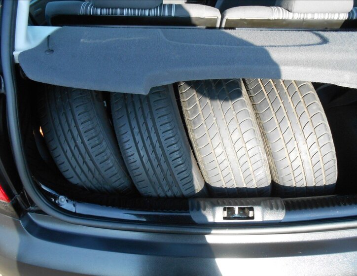 Volkswagen Fox Hatchback 1,2 l 40 kw