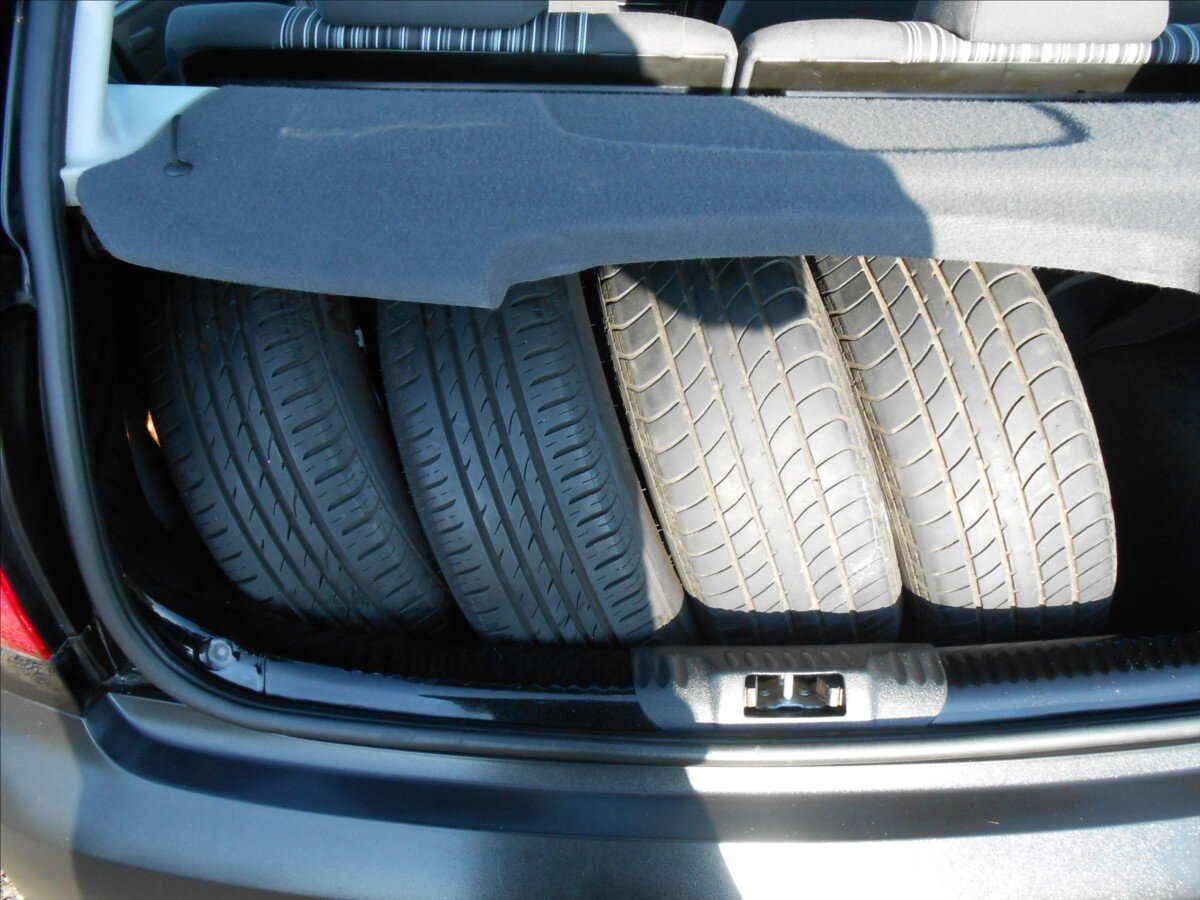 Volkswagen Fox Hatchback 1,2 l 40 kw