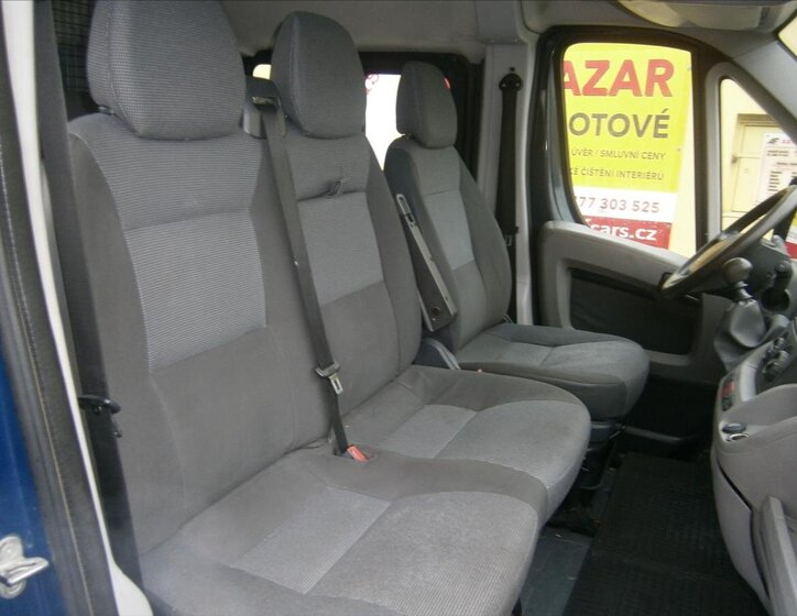 Peugeot Boxer Kombi 2,2 l 88 kw