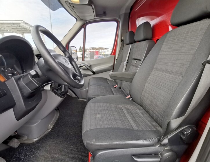 Mercedes-Benz Sprinter 5