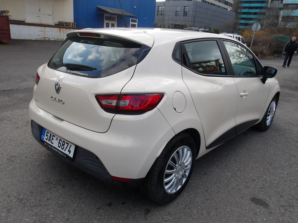 Renault Clio Hatchback 1,1 l 54 kw