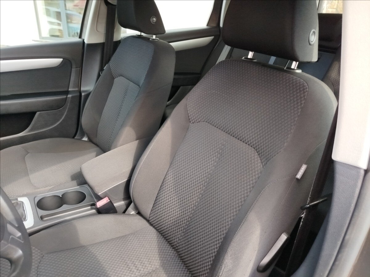 Volkswagen Passat Kombi 2,0 l 103 kw