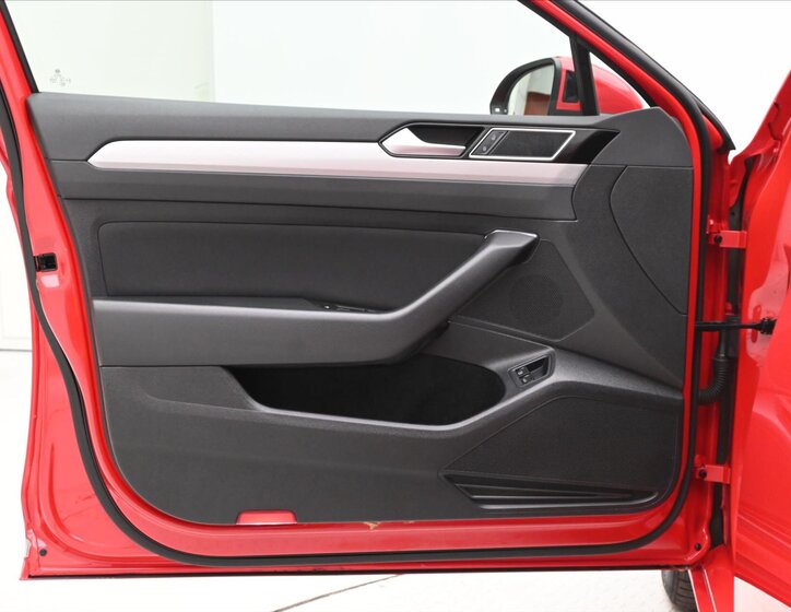 Volkswagen Passat Kombi 1,4 l 115 kw