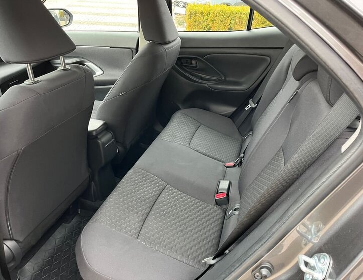 Toyota Yaris Cross 15